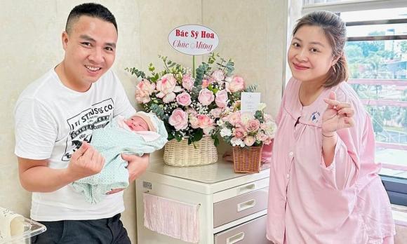 MC Hoàng Linh, đạo diễn Mạnh Hùng, sao Việt
