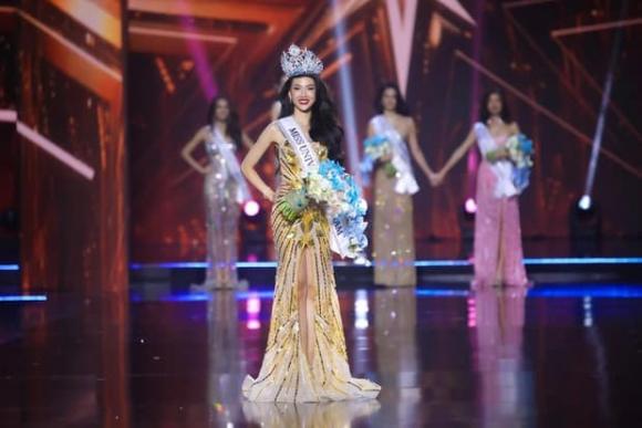 View - Dàn sao chúc mừng Bùi Quỳnh Hoa đăng quang Miss Universe Vietnam 2023: Hương Giang 'flex' học trò vía tốt, Hoàng Oanh mừng rỡ hết nấc 