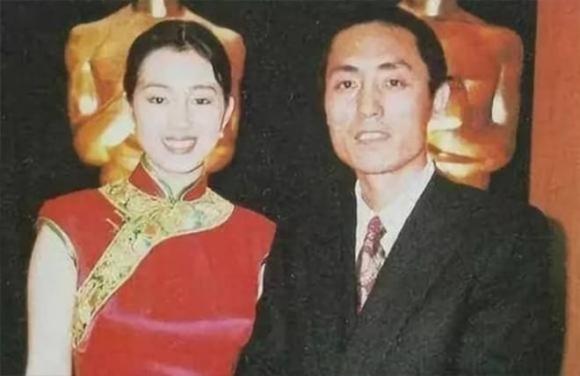 View - Trương Nghệ Mưu: Vốn định kết hôn với Củng Lợi nhưng bị một người đàn ông ngăn cản