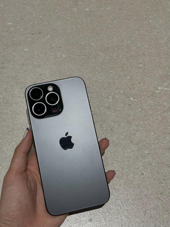 iPhone 15, sao việt sở hữu iPhone 15, giá bán iPhone 15, công nghệ 