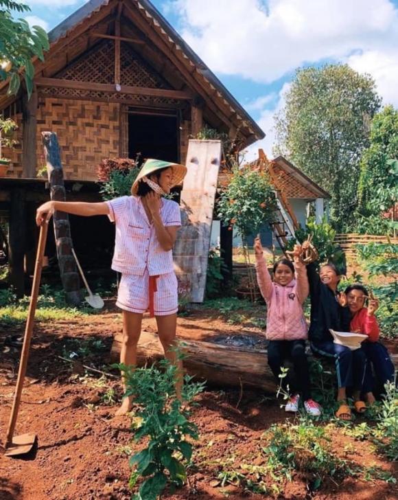 View - Khu vườn rộng mướt rau xanh của gia đình Hoa hậu H'Hen Niê ở Đắk Lắk