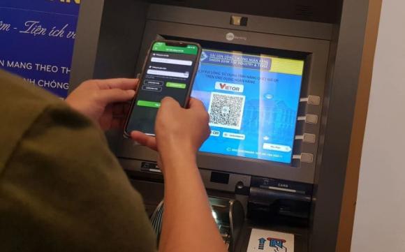 Nếu quên thẻ ATM, bạn vẫn có thể rút tiền mặt bằng 3 cách
