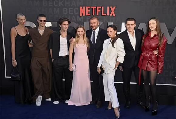 Victoria Beckham, David, Brooklyn, Romeo và Cruz, Nicola và Mia, gia đình Beckham, sao Hollywood