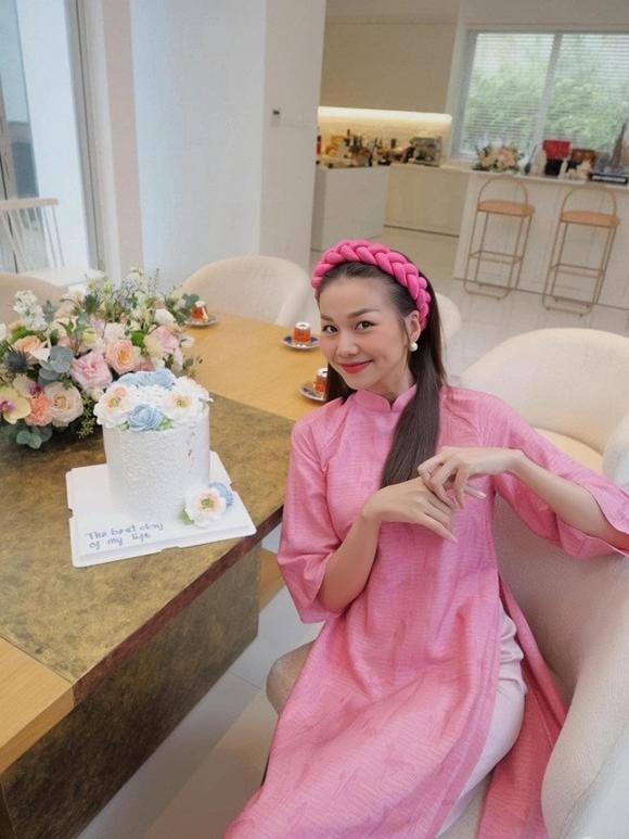 Siêu mẫu Thanh Hằng,nhạc trưởng Trần Nhật Minh, sao Việt
