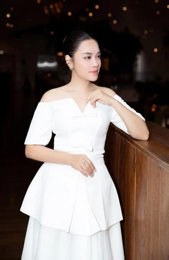 ca sĩ Ngọc Mai, O Sen, sao Việt