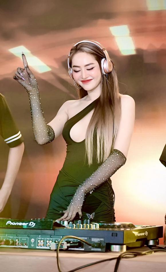 Tin sao việt,tin sao việt mới nhất,tin sao việt hot nhất,tin sao việt tháng 10