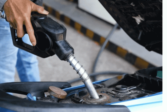 xăng RON92, xăng RON95, đổ xăng