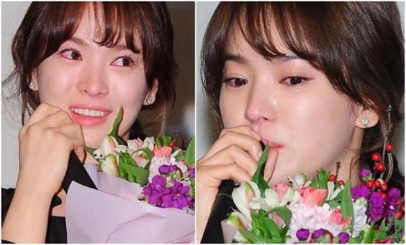 View - Song Hye Kyo khóc không ngừng tại sự kiện, đôi mắt ngấn lệ khiến dân tình xót xa 
