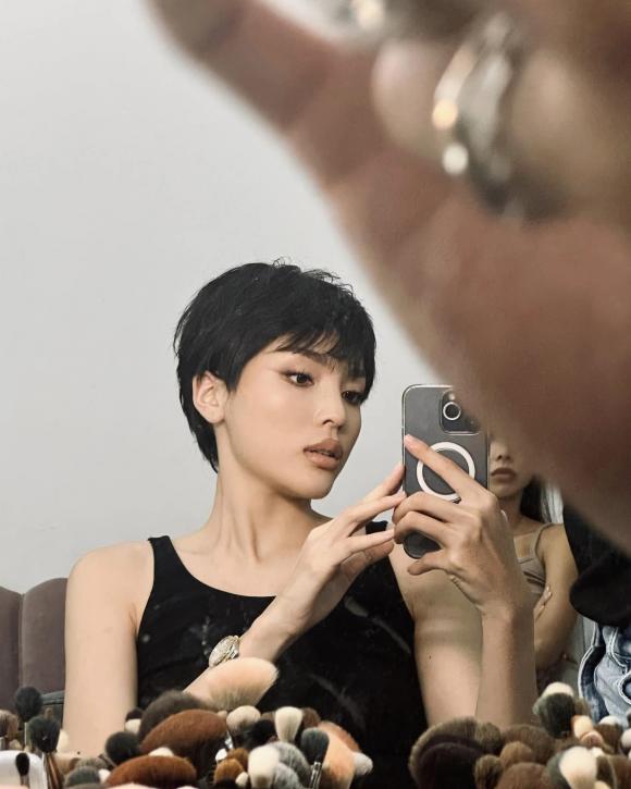 View - Hoa hậu Kỳ Duyên lần đầu để tóc tém, Minh Triệu liền bình luận 'lo sợ' điều này 