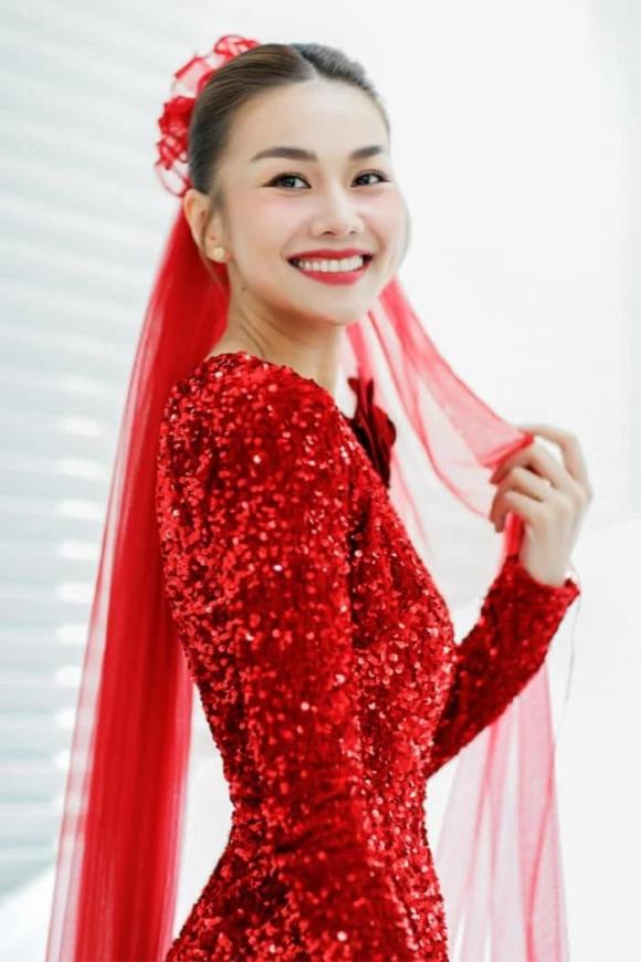 Siêu mẫu Thanh Hằng,sao Việt