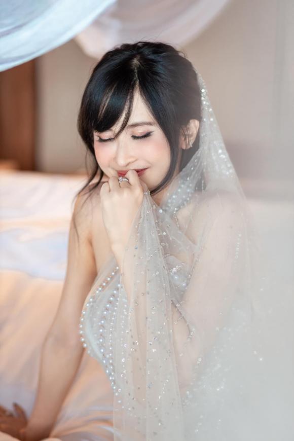 View - Hậu khoe giấy đăng ký kết hôn, vợ chồng Minh Nhựa thực hiện bộ ảnh cưới cực ngọt
