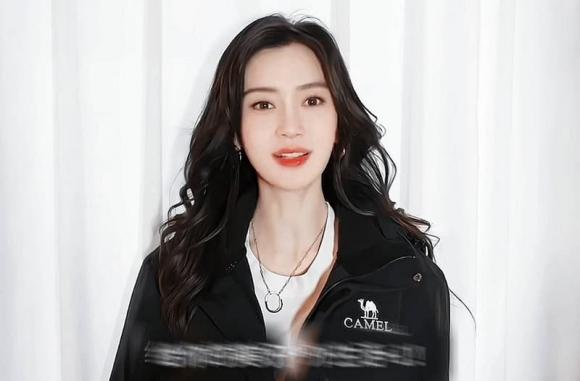  Angelababy,  Lisa nhóm Black Pink, hộp đêm Crazy Horse