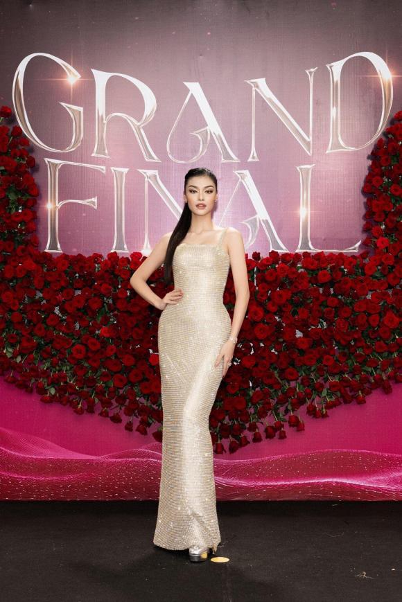 View - Thảm đỏ chung kết Miss Grand International 2023: Thùy Tiên khoe visual nét căng, Thiên Ân gây mê với thần thái cực sang 