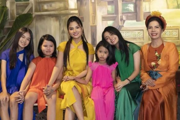 siêu mẫu Vũ Thu Phương, sao Việt