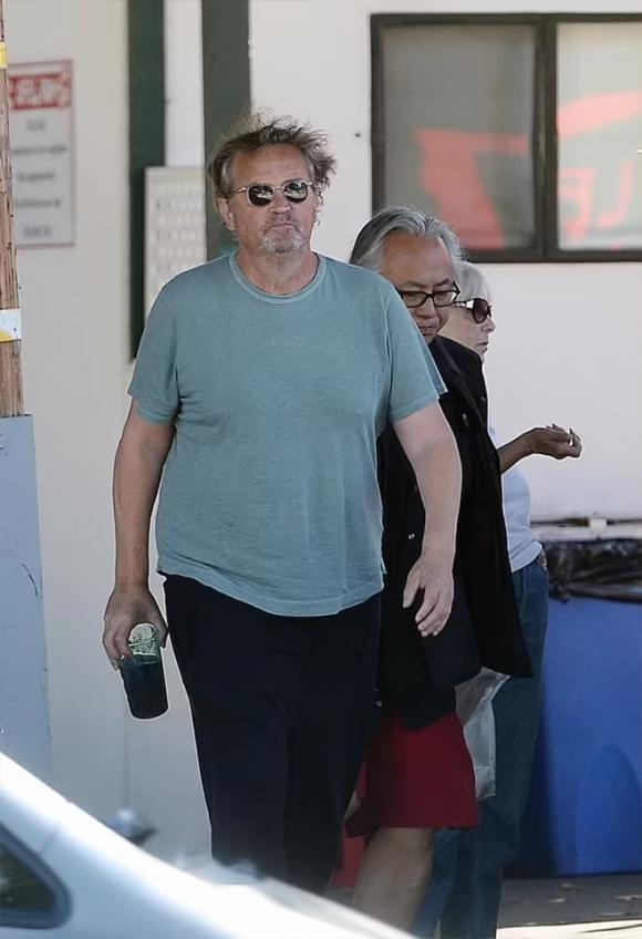 Matthew Perry, Matthew Perry qua đời, Friends, sao Hollywood