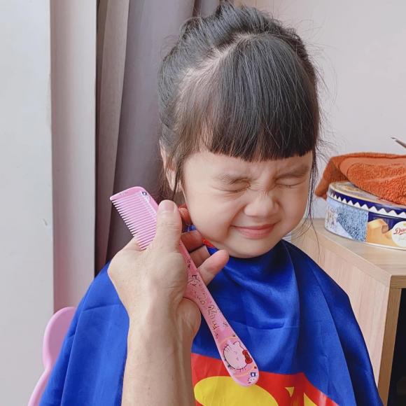 View - Vợ cũ Hoài Lâm khoe loạt ảnh trưởng thành của ái nữ nhân dịp sinh nhật 5 tuổi, biểu cảm chuẩn 'mầm non giải trí' liền chiếm spotlight