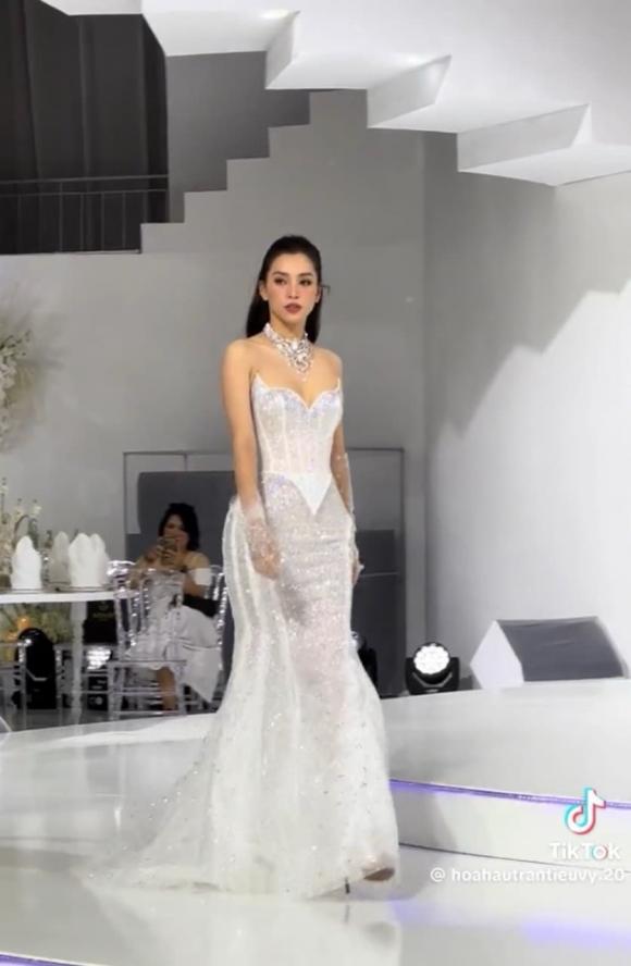 tiểu vy, hoa hậu tiểu vy, sao việt 