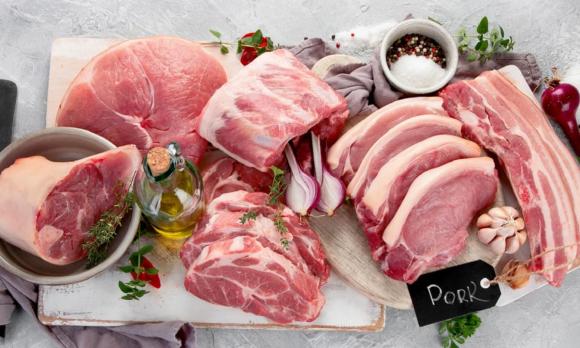 View - Mẹo phân biệt thịt lợn mán chuẩn xịn và thịt lợn mán giả, nhiều người đi chợ dễ mắc lừa thương lái