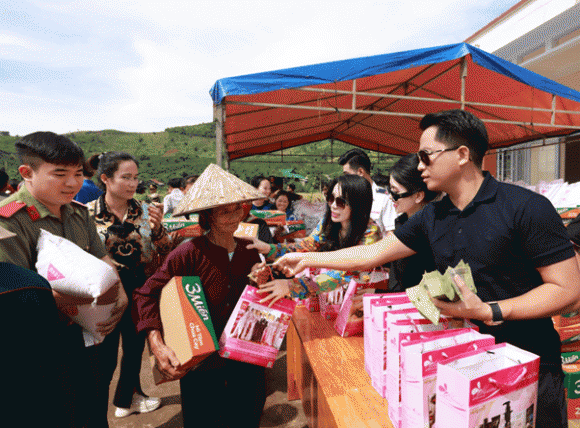 Thẩm mỹ viện Mailisa, Mailisa, Phan Thị Mai, Hoàng Kim Khánh