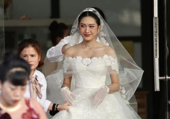 Đám cưới đoàn văn hậu doãn hải my,sao việt,cầu thủ việt