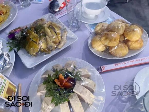 Đám cưới đoàn văn hậu doãn hải my,thực đơn đám cưới văn hậu