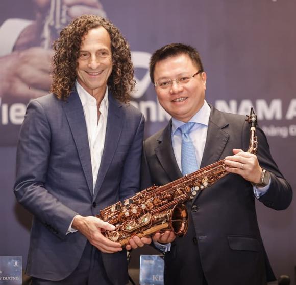 Huyền thoại saxophone Kenny G,nghệ sĩ saxophone Kenny G,Kenny G