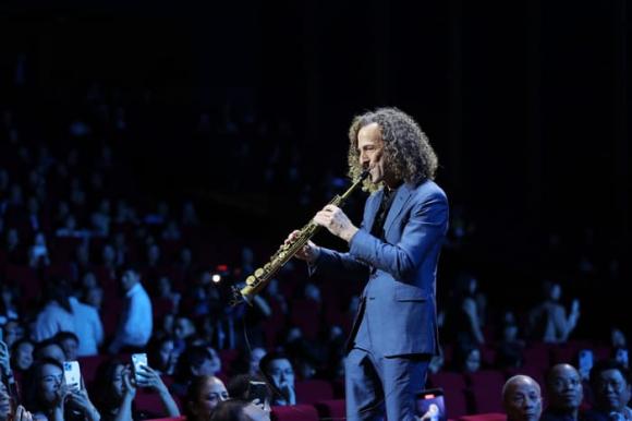 Huyền thoại âm nhạc thế giới Kenny G,Huyền thoại Kenny G,Kenny G sang việt nam