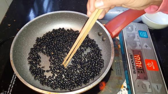 nấu nước đậu đen, nước đậu đen, tác dụng của nước đậu đen