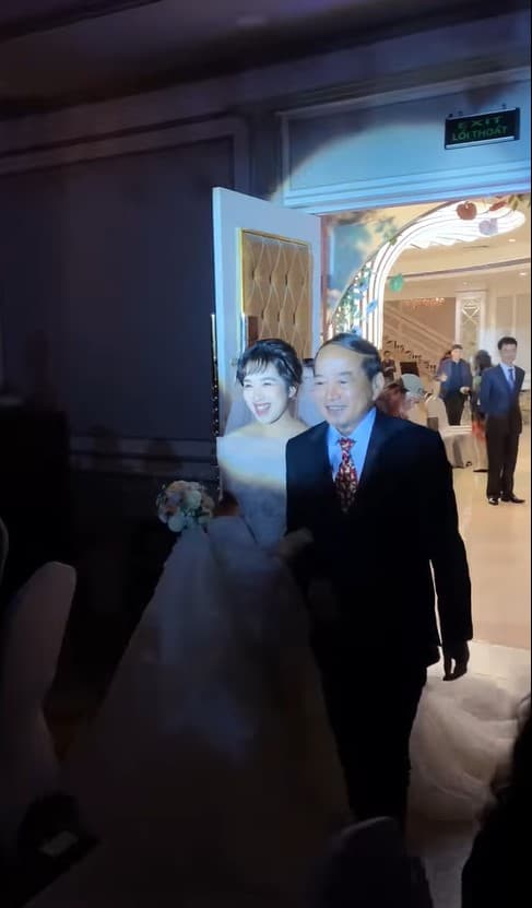 View - Em gái MC Diệp Chi tổ chức đám cưới