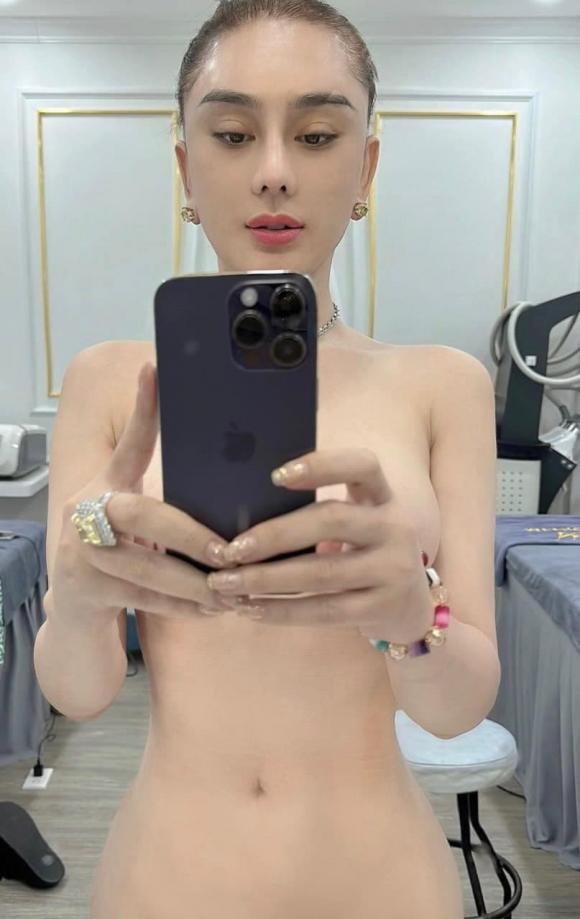 ca sĩ Lâm Khánh Chi, sao Việt