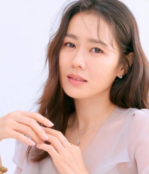 View - Top 5 nữ diễn viên sở hữu vẻ đẹp tự nhiên của Kbiz: Song Hye Kyo và Kim Tae Hee vẫn sau mỹ nhân này 