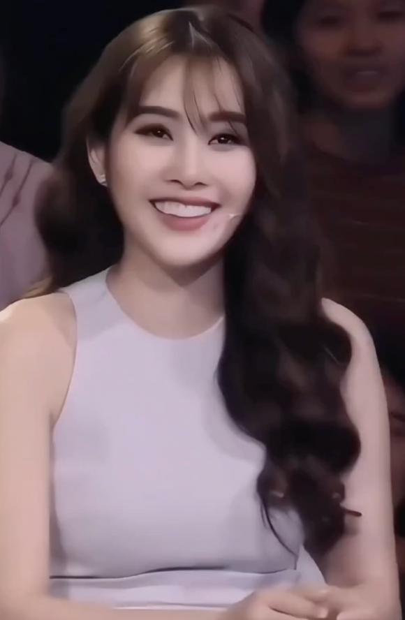 hoa khôi Nam Em, sao Việt