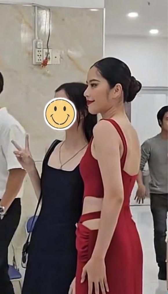 Hoa khôi Nam Em,sao Việt
