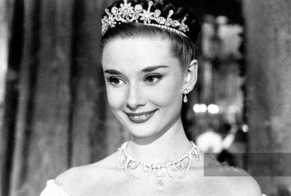 View - Những bức ảnh hiếm hoi của Audrey Hepburn - nữ minh tinh xinh đẹp nhất Hollywood, phải xem ảnh mới biết cô đẹp đến nhường nào