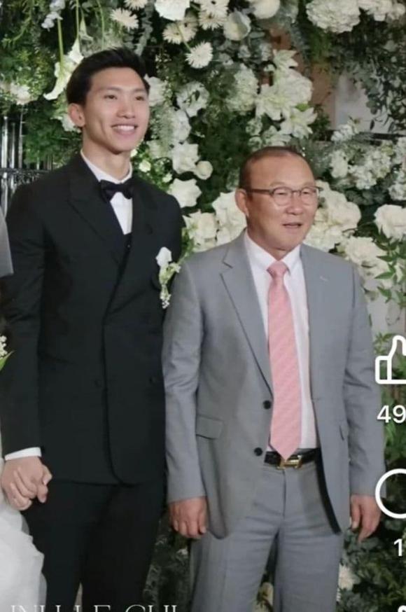 View - Đám cưới của Đoàn Văn Hậu và Doãn Hải My lên báo Hàn nhưng huấn luyện viên Park Hang-seo lại là tâm điểm