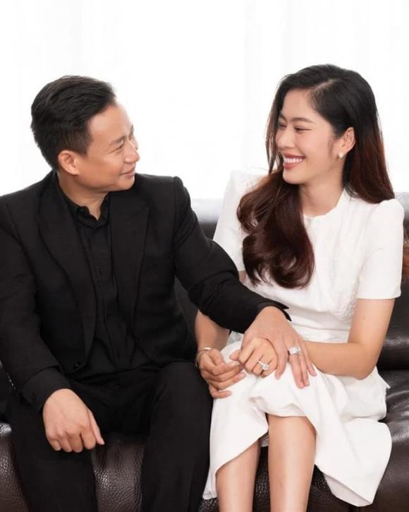 hoa khôi Nam Em,sao Việt