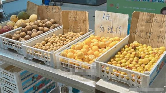 tiêu tiền, đầu tư, người nghèo, người giàu