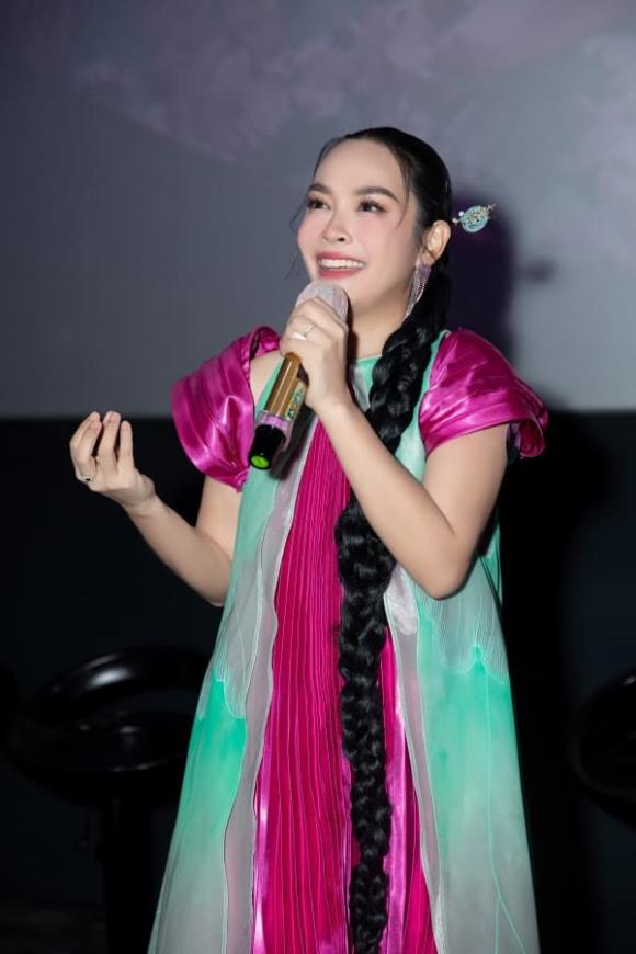 O Sen, ca sĩ Ngọc Mai, sao Việt