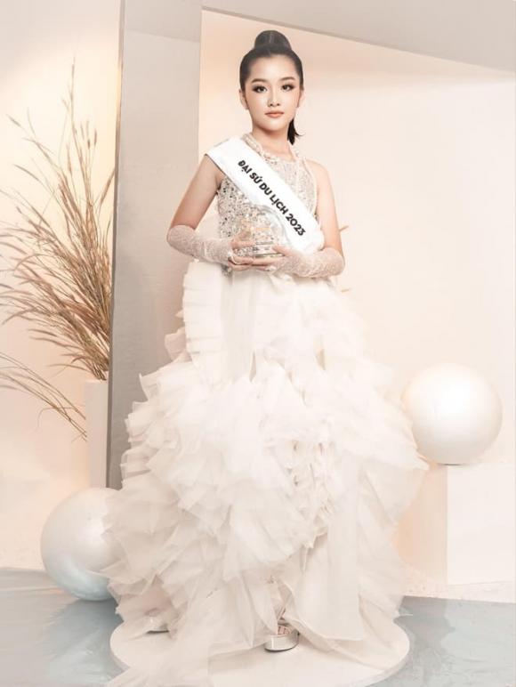 Hillary Vu, Mẫu nhí, sao việt