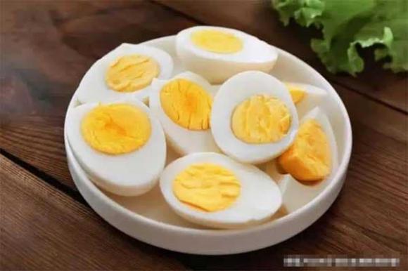 trứng luộc, luộc trứng, mẹo luộc trứng