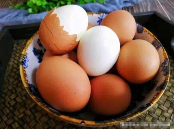 trứng luộc, luộc trứng, mẹo luộc trứng