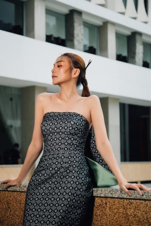 siêu mẫu Thanh Hằng, diễn viên Uyển Ân, sao Việt