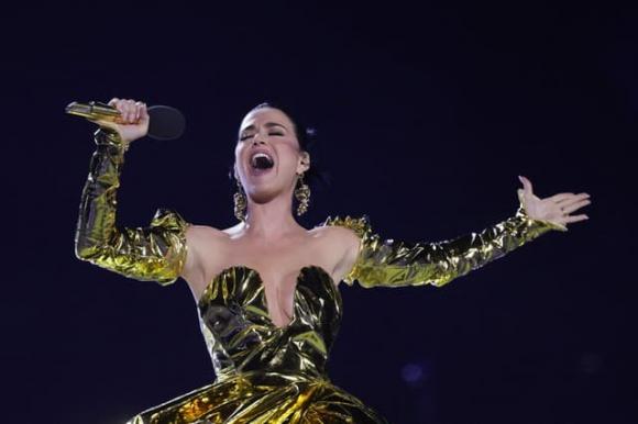 View - Ca sĩ Katy Perry - người vừa hát trong đêm trao giải VinFuture 2023 ở Hà Nội là ai?