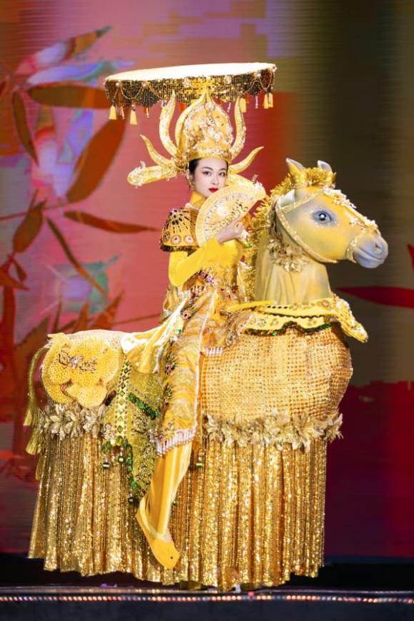 View - Trang phục dân tộc ấn tượng và bản lĩnh diễn bikini dưới cái lạnh 16 độ của dàn thí sinh Hoa hậu Hoàn vũ Việt Nam 2023
