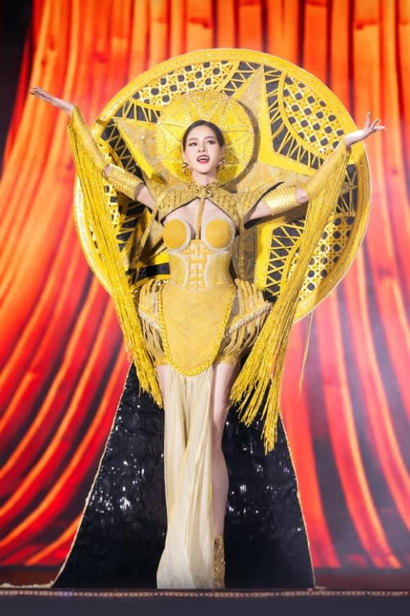 View - Trang phục dân tộc ấn tượng và bản lĩnh diễn bikini dưới cái lạnh 16 độ của dàn thí sinh Hoa hậu Hoàn vũ Việt Nam 2023