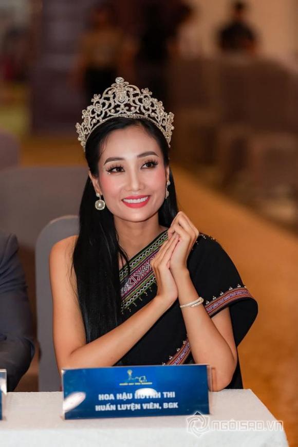 Hoa hậu Huỳnh Thi, sao việt