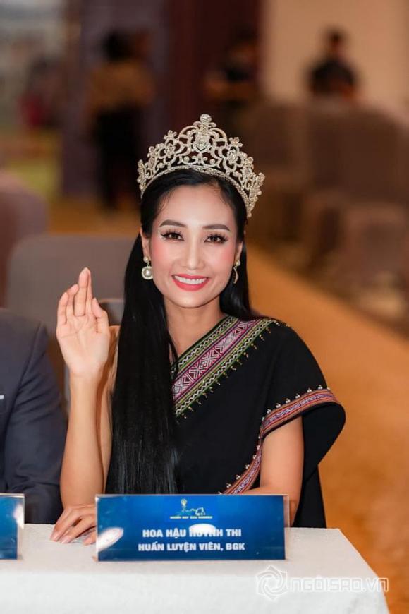 Hoa hậu Huỳnh Thi, sao việt