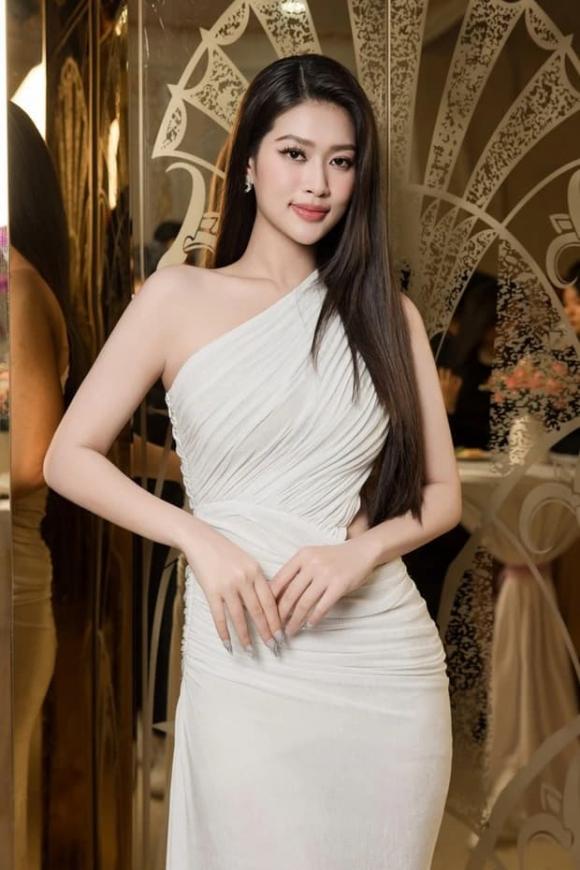 hoa hậu Đoàn Thiên Ân, sao Việt
