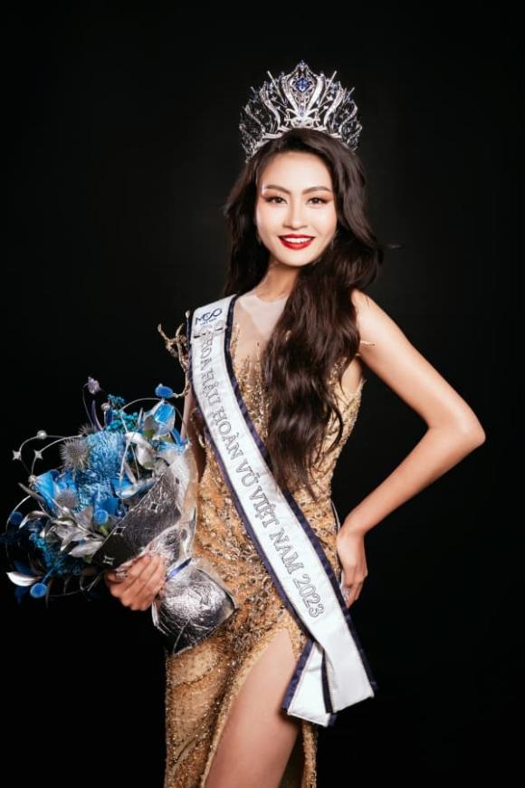 Hoa hậu Hoàn vũ Việt Nam 2023, Miss Cosmo Vietnam 2023, hoa hậu Bùi Thị Xuân Hạnh, sao Việt