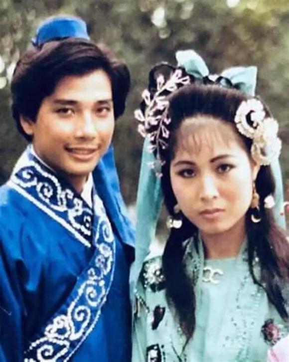 NSND Hồng Vân, tài tử Lê Tuấn Anh, sao Việt